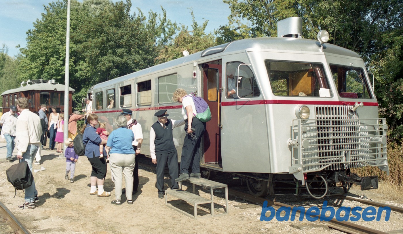 LNJ 100 år, Sm 13 nede ved værkstedet på Firskovvej hvortil den kørte pendultrafik LNJ 100 år, Sm 13 nede ved værkstedet på Firskovvej hvortil den kørte pendultrafik