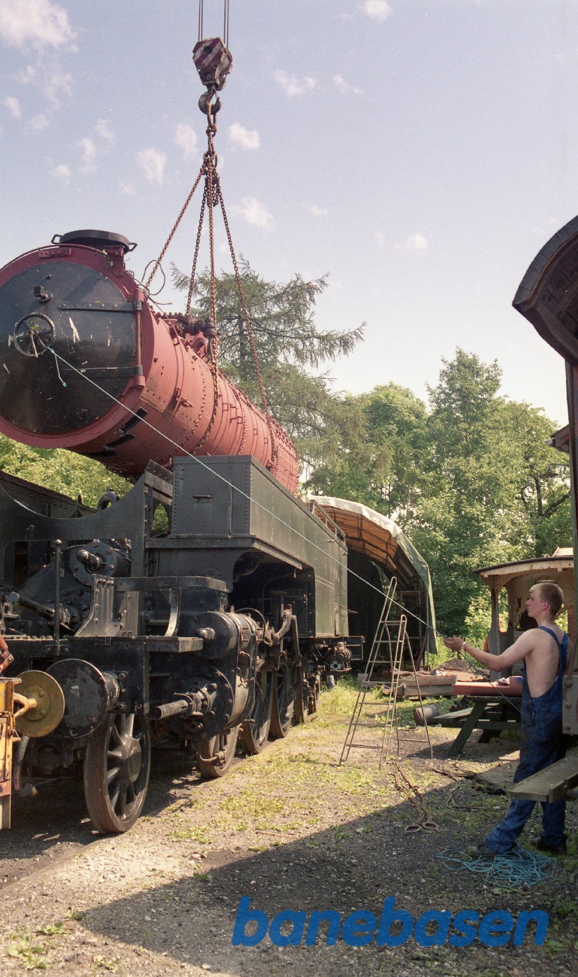 Kedlen til DSB S 740 løftes på i Rungsted Kedlen til DSB S 740 løftes på i Rungsted