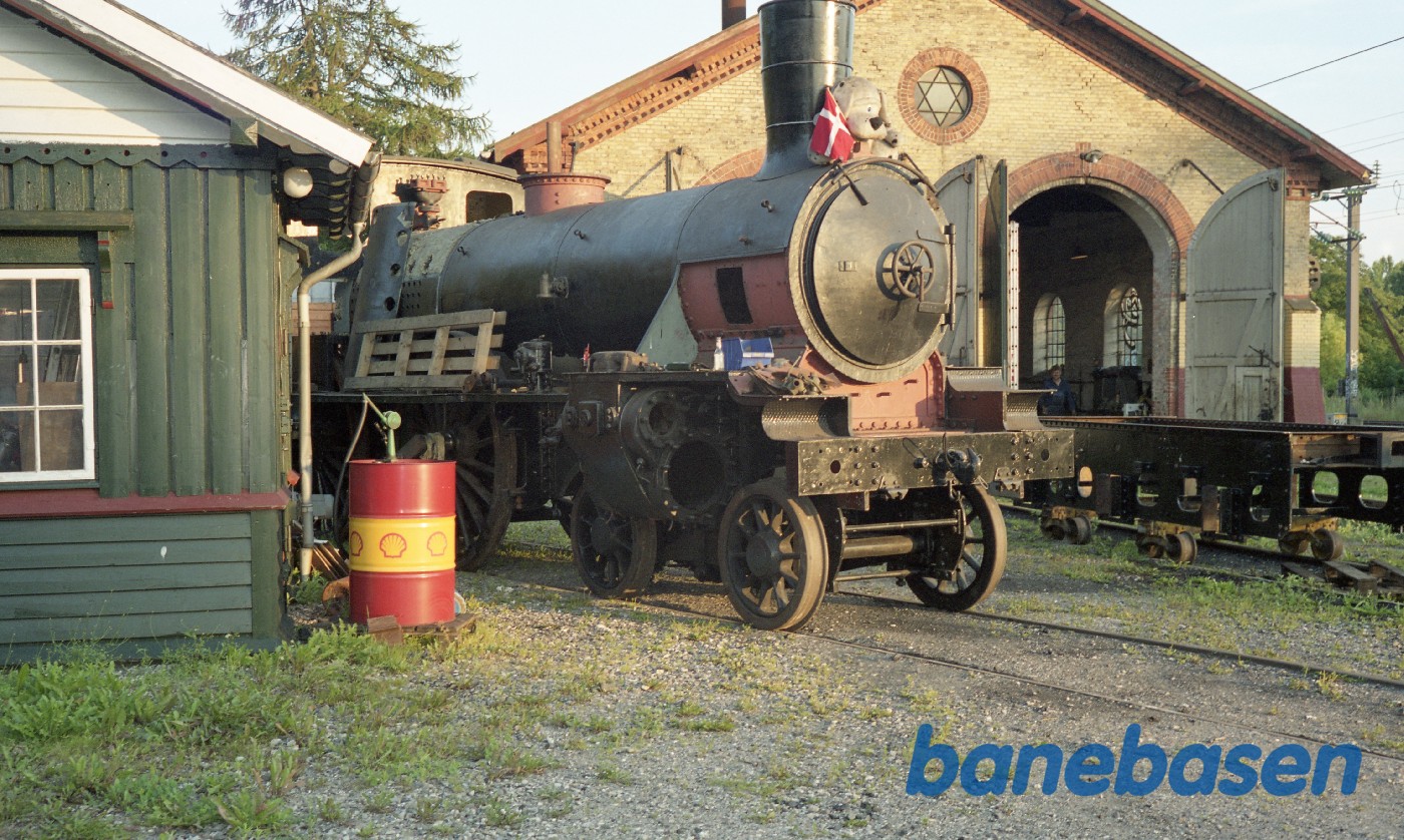 K582 under restaurering i Rungsted K582 under restaurering i Rungsted