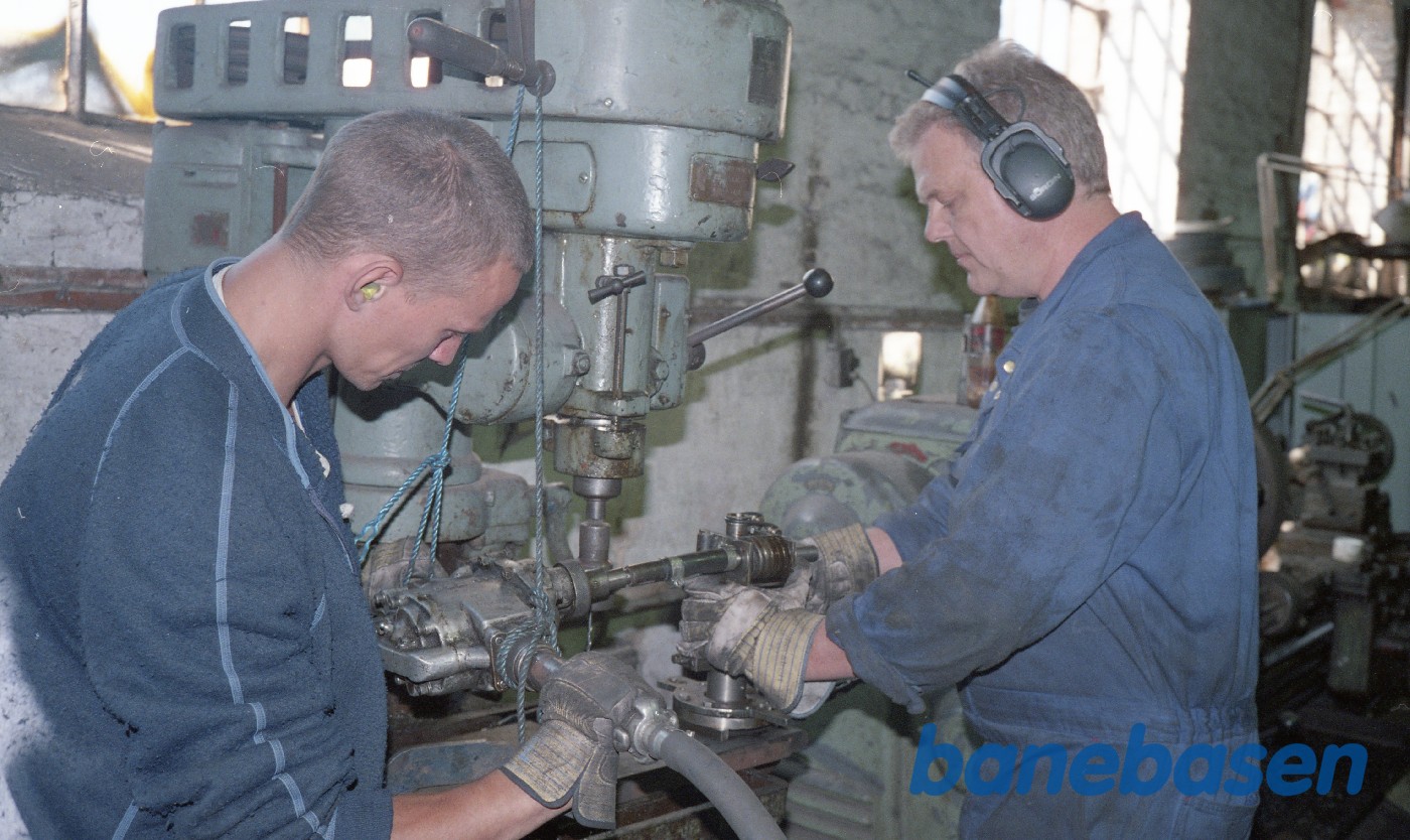 DSB K582 restaureres i Remisen DSB K582 restaureres i Remisen