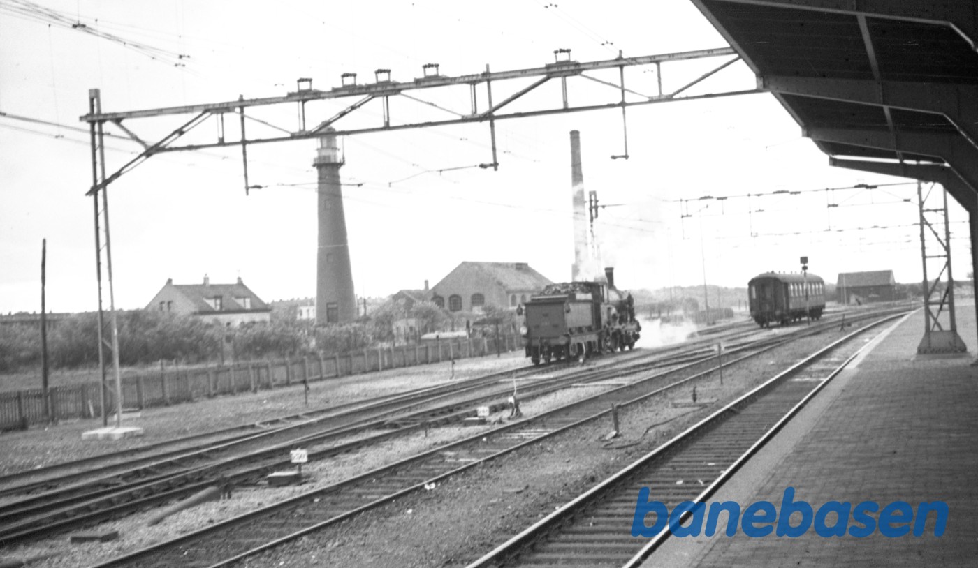 Damplokomotiv på station Damplokomotiv på station