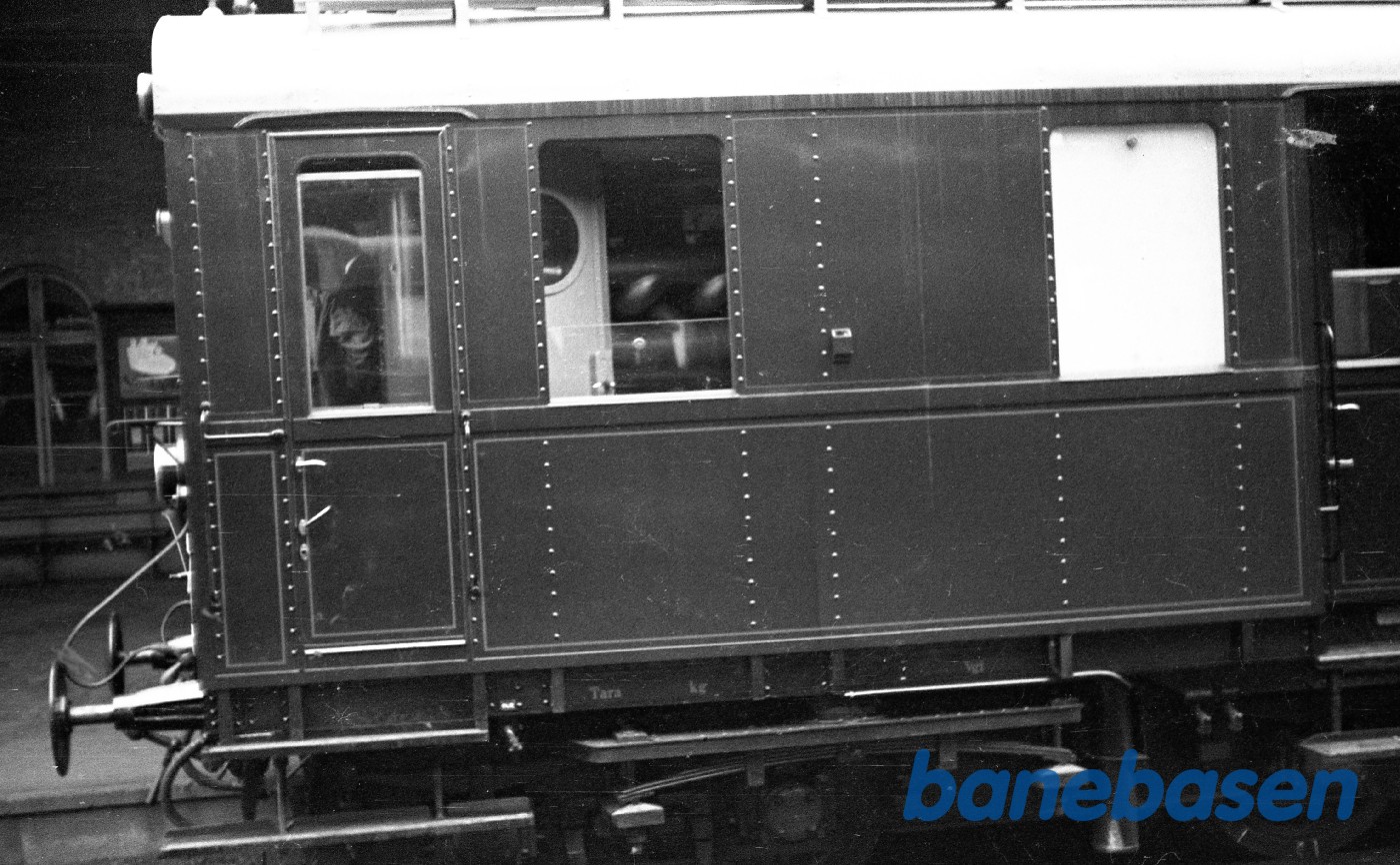 Motortog på Roskilde station Motortog på Roskilde station