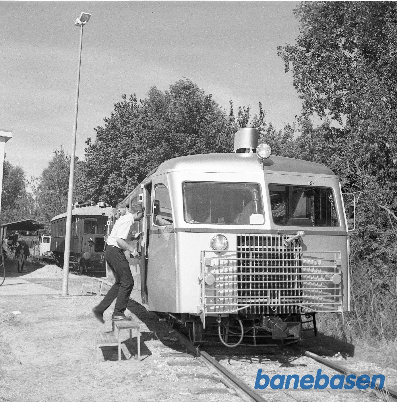 LNJ 100 år, Sm 13 nede ved værkstedet på Firskovvej hvortil den kørte pendultrafik LNJ 100 år, Sm 13 nede ved værkstedet på Firskovvej hvortil den kørte pendultrafik