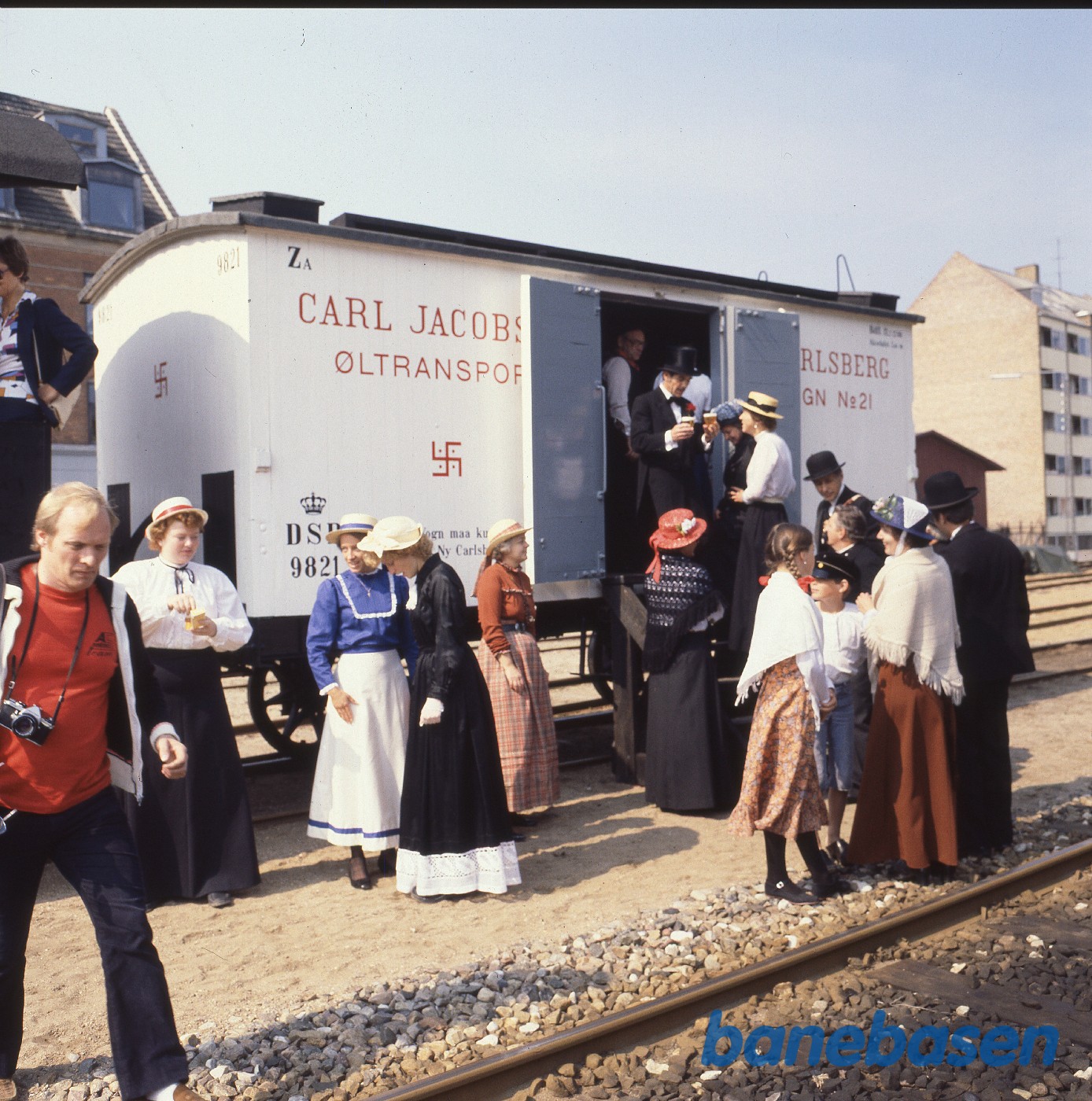 Indvielse af Carlsbergvognen med udskænkning af fadøl i 1980 på Grønnehave Indvielse af Carlsbergvognen med udskænkning af fadøl i 1980 på Grønnehave