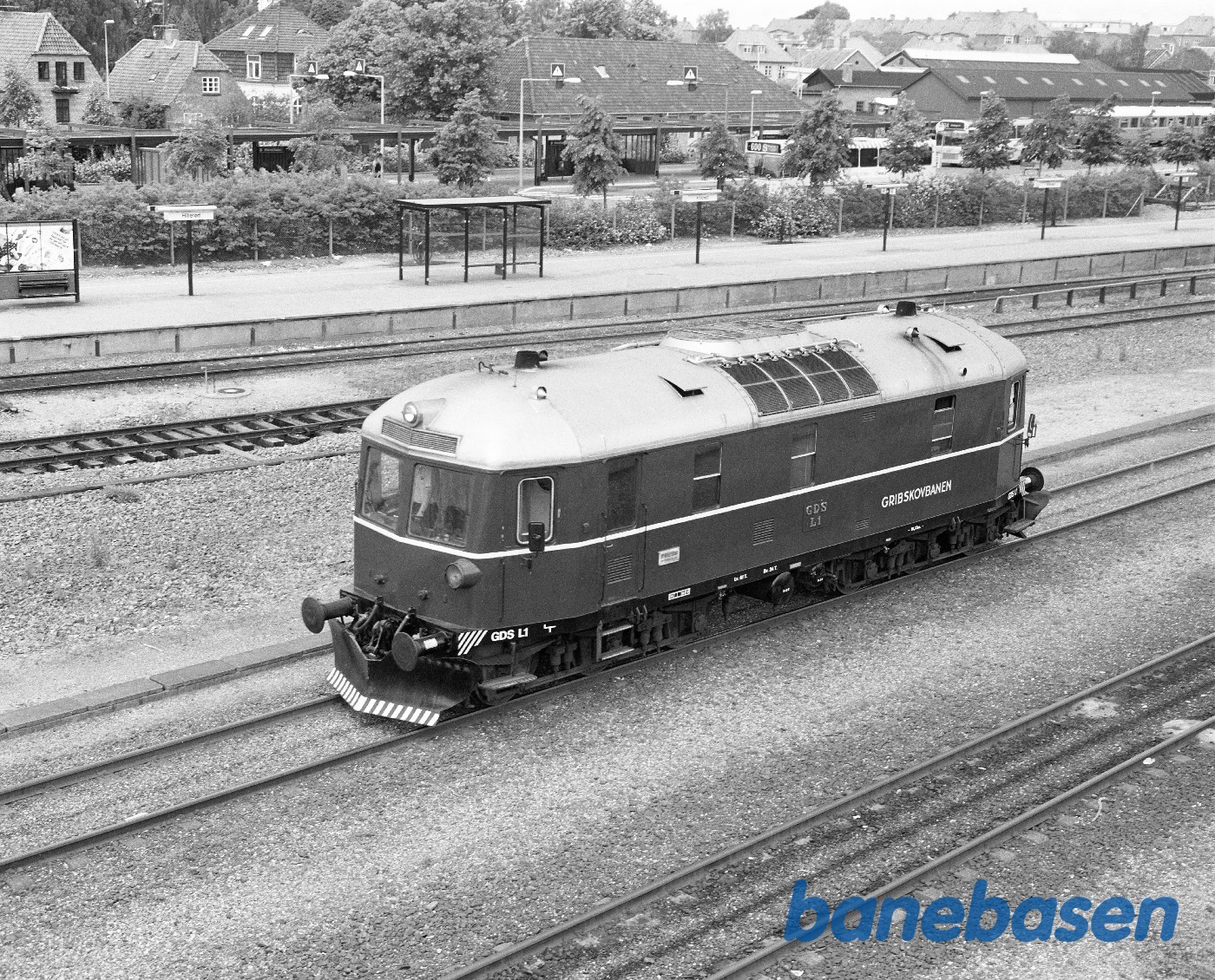L1 på Hillerød station set oppe fra gangbroen L1 på Hillerød station set oppe fra gangbroen