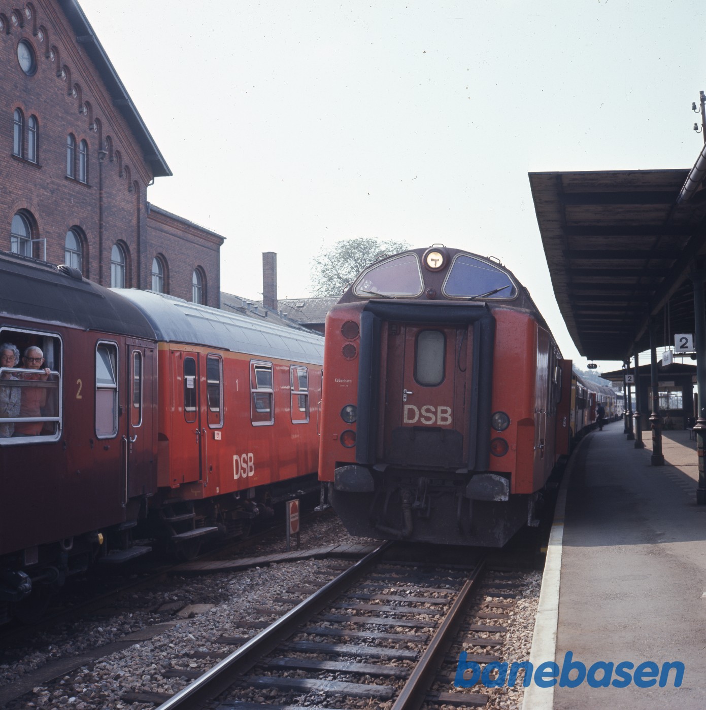 Rødt materiel på Slagelse station Rødt materiel på Slagelse station