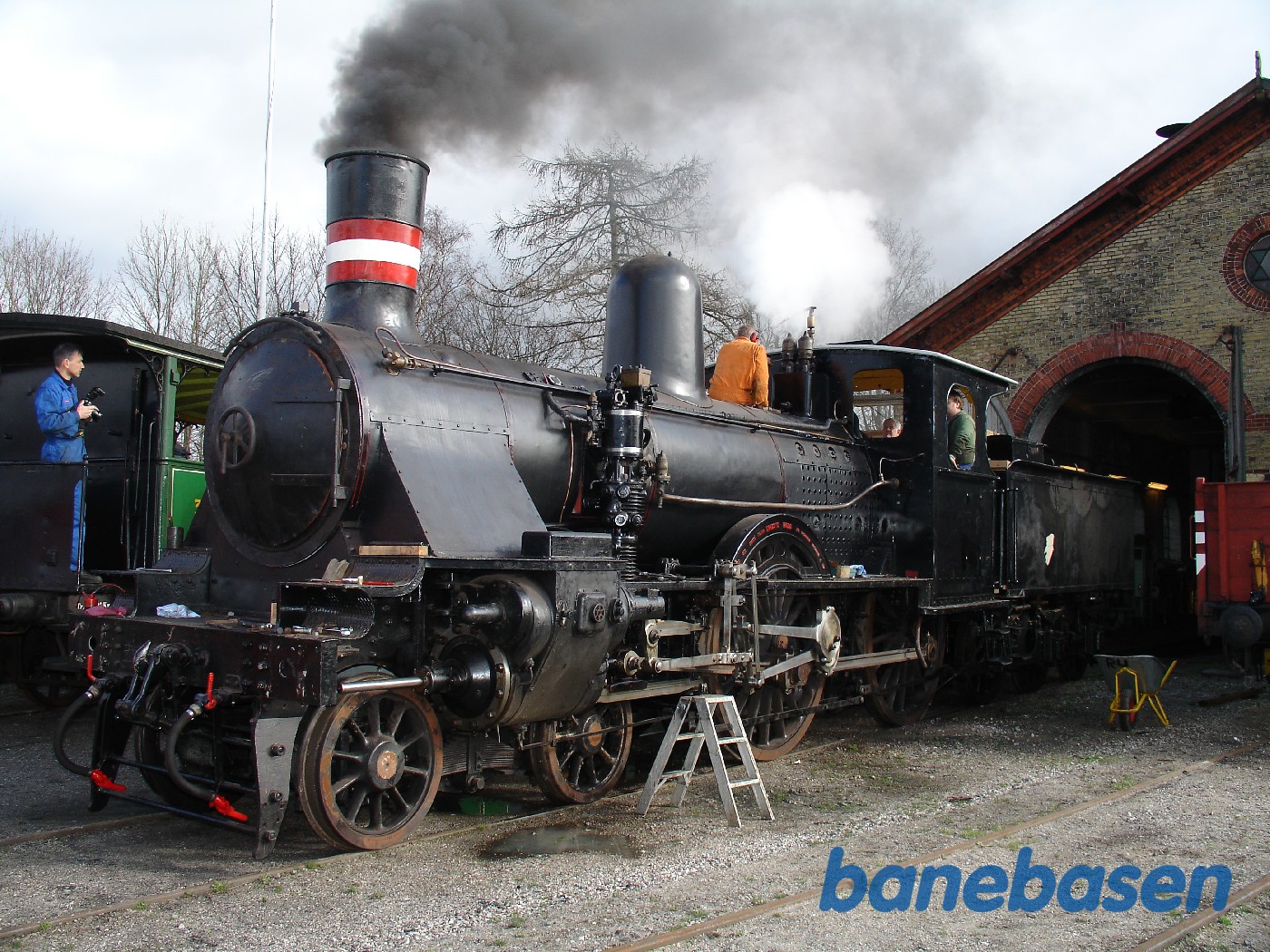 K582 damper ud af remisen i Rungsted K582 damper ud af remisen i Rungsted