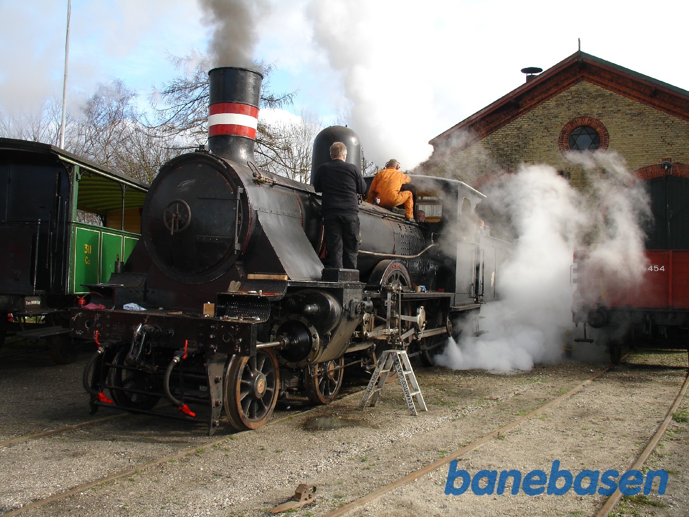 K582 damper ud af remisen i Rungsted K582 damper ud af remisen i Rungsted