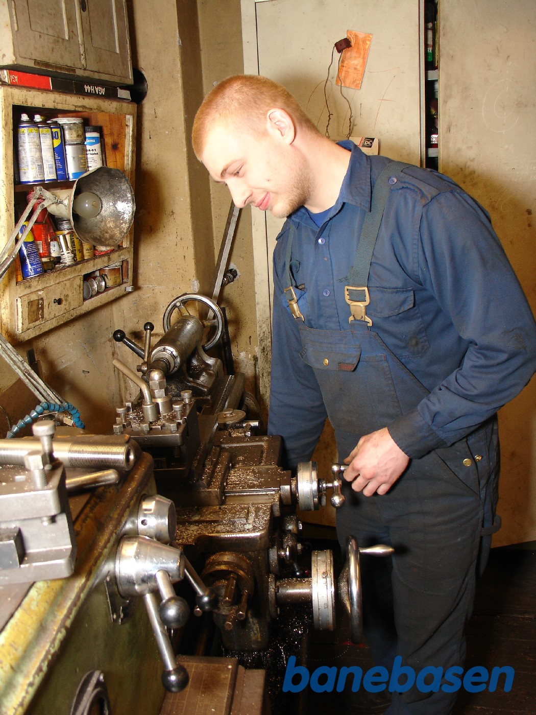 Arbejde i maskinværkstedet i Rungsted remise Arbejde i maskinværkstedet i Rungsted remise
