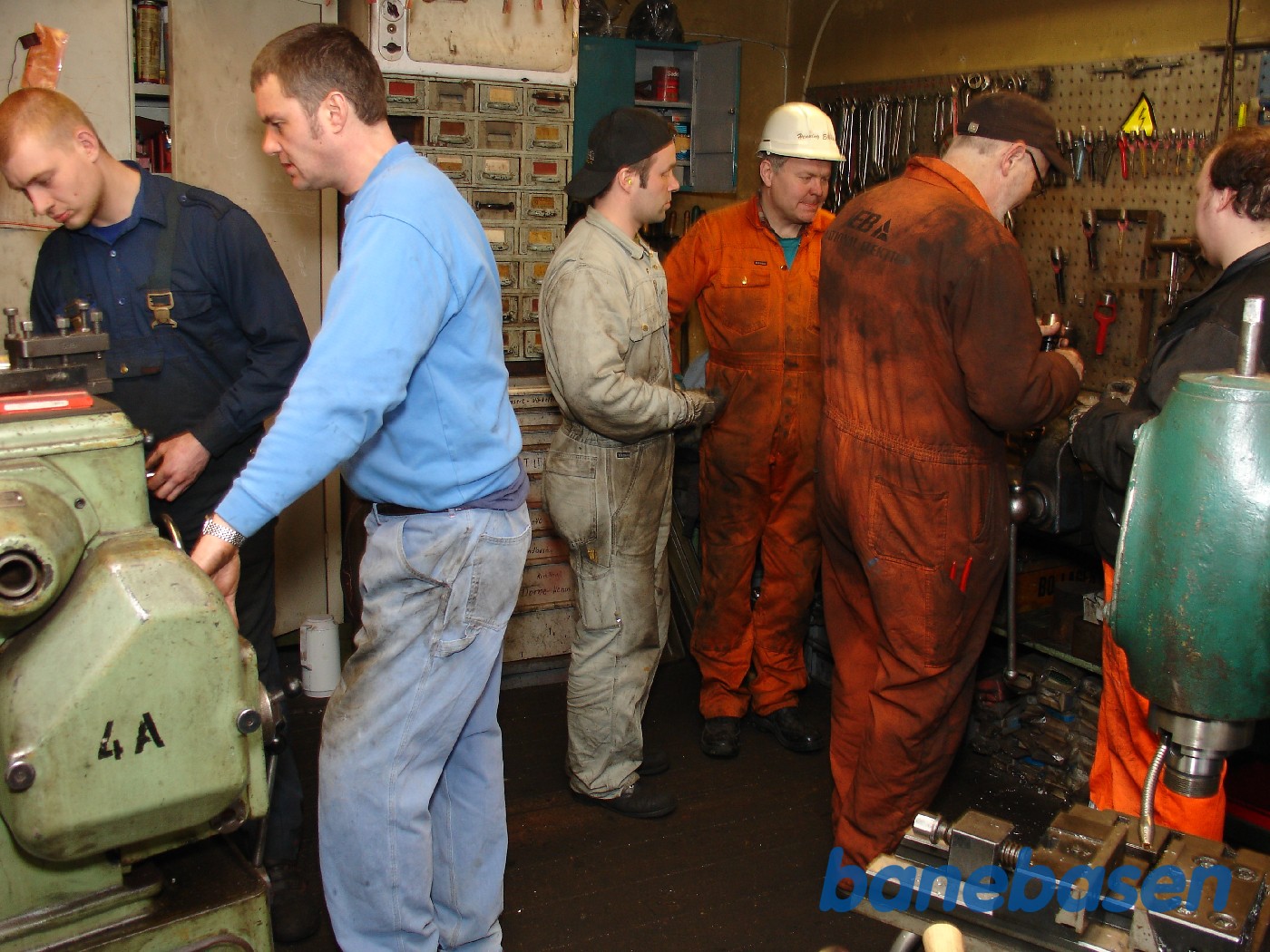 Arbejde i maskinværkstedet i Rungsted remise Arbejde i maskinværkstedet i Rungsted remise