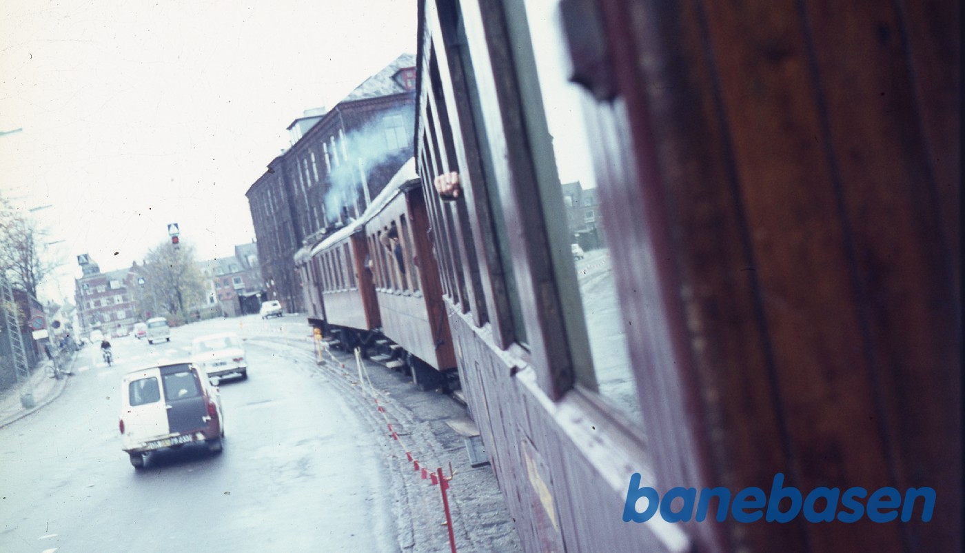 Veterantoget på vej over havnen til Grønnehave Veterantoget på vej over havnen til Grønnehave