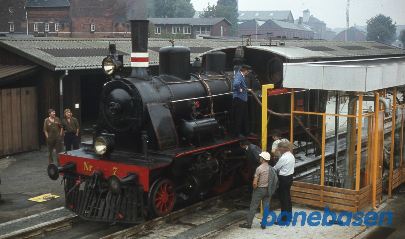 Nr. 7 i askekassen på Mgb Nr. 7 i askekassen på Mgb