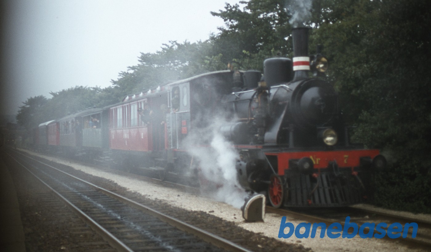 Nr. 7 på vej fra Godsbanegården op ad maskinbakken til København H Nr. 7 på vej fra Godsbanegården op ad maskinbakken til København H