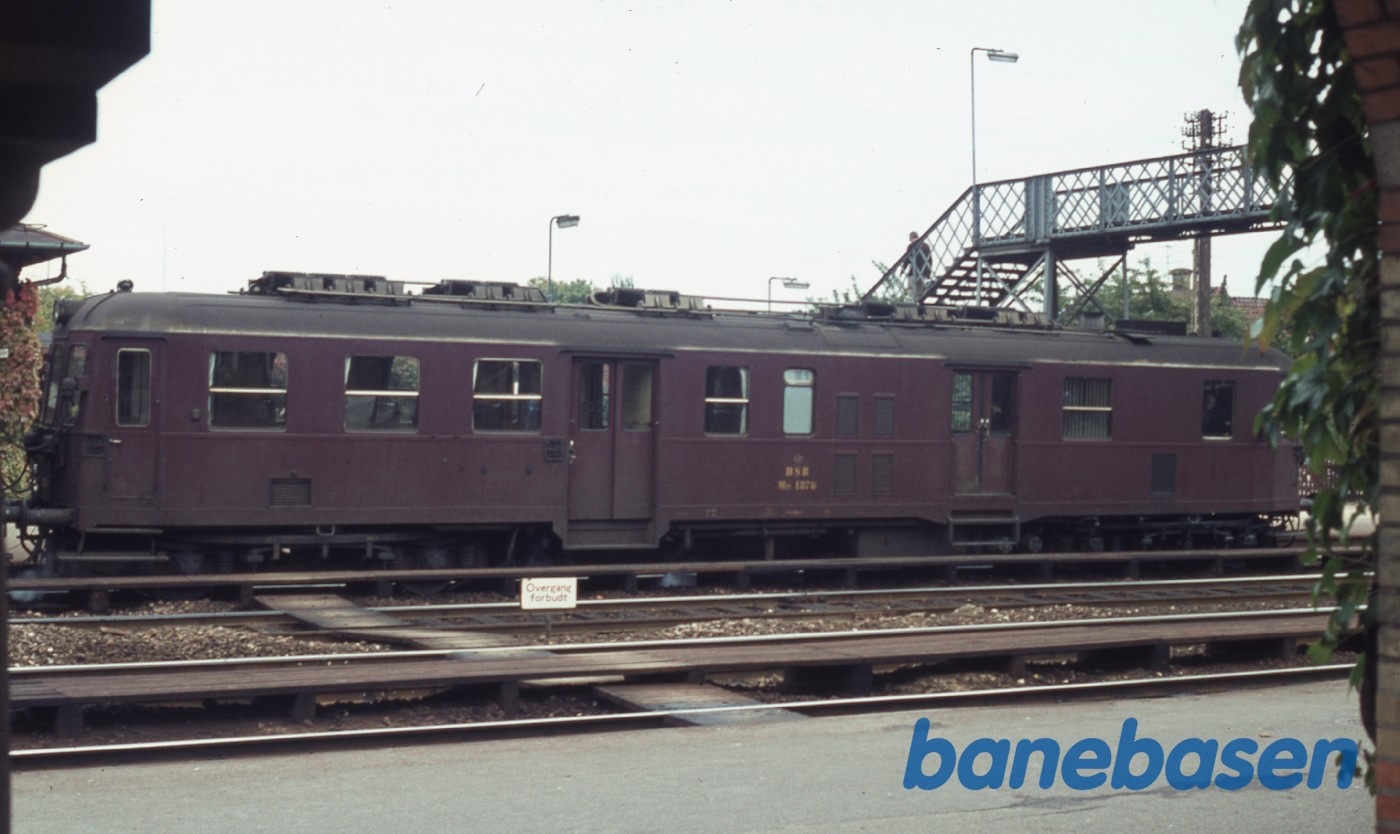 Lokaltog fra København netop ankommet i spor 1 Lokaltog fra København netop ankommet i spor 1