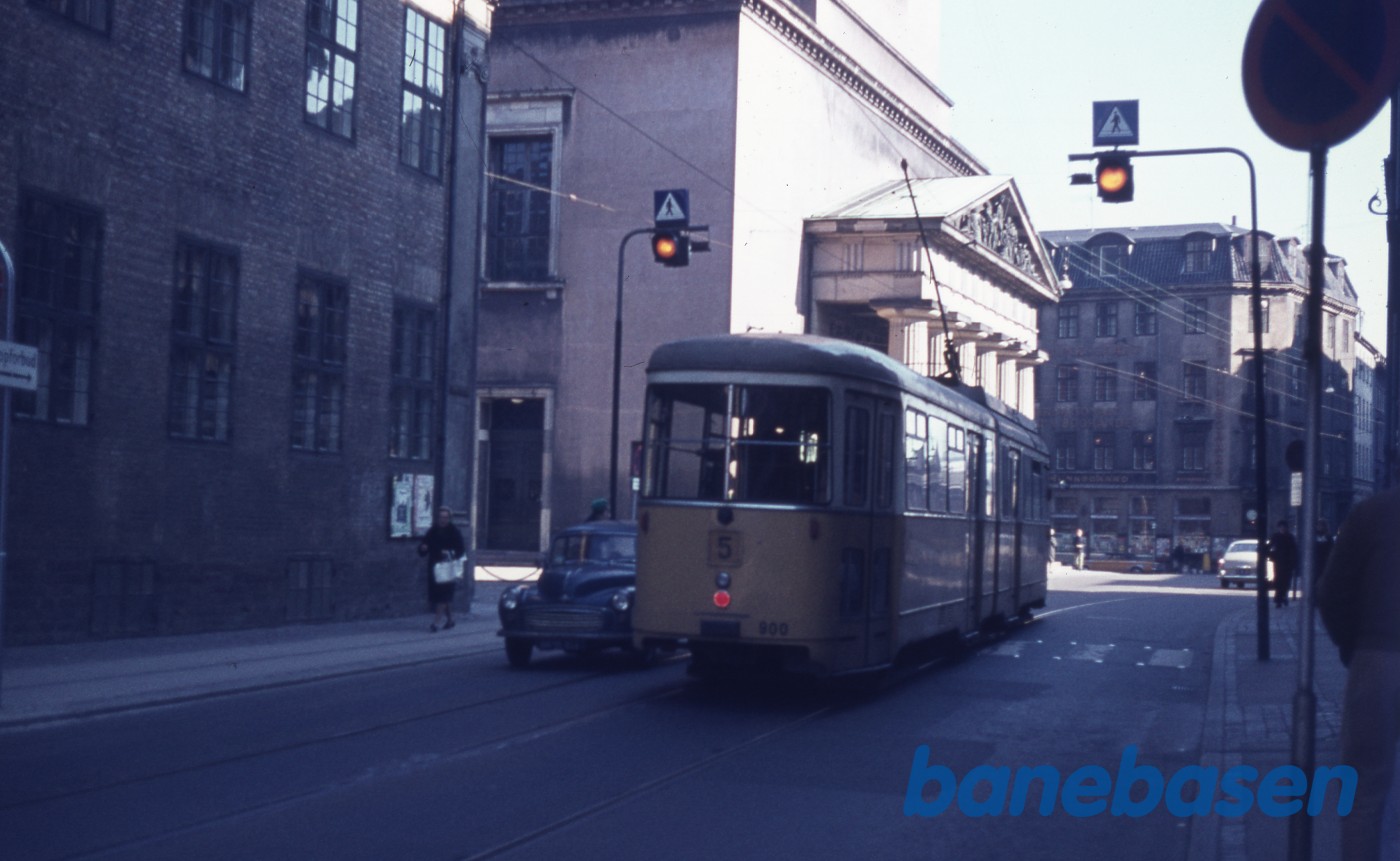 Linje 5 ved Vor Frue kirke Linje 5 ved Vor Frue kirke