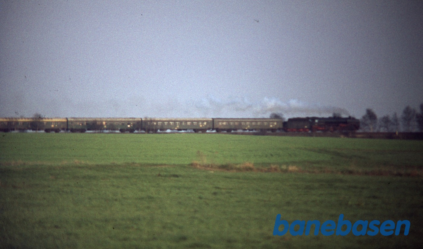 Persontog på strækningen Persontog på strækningen