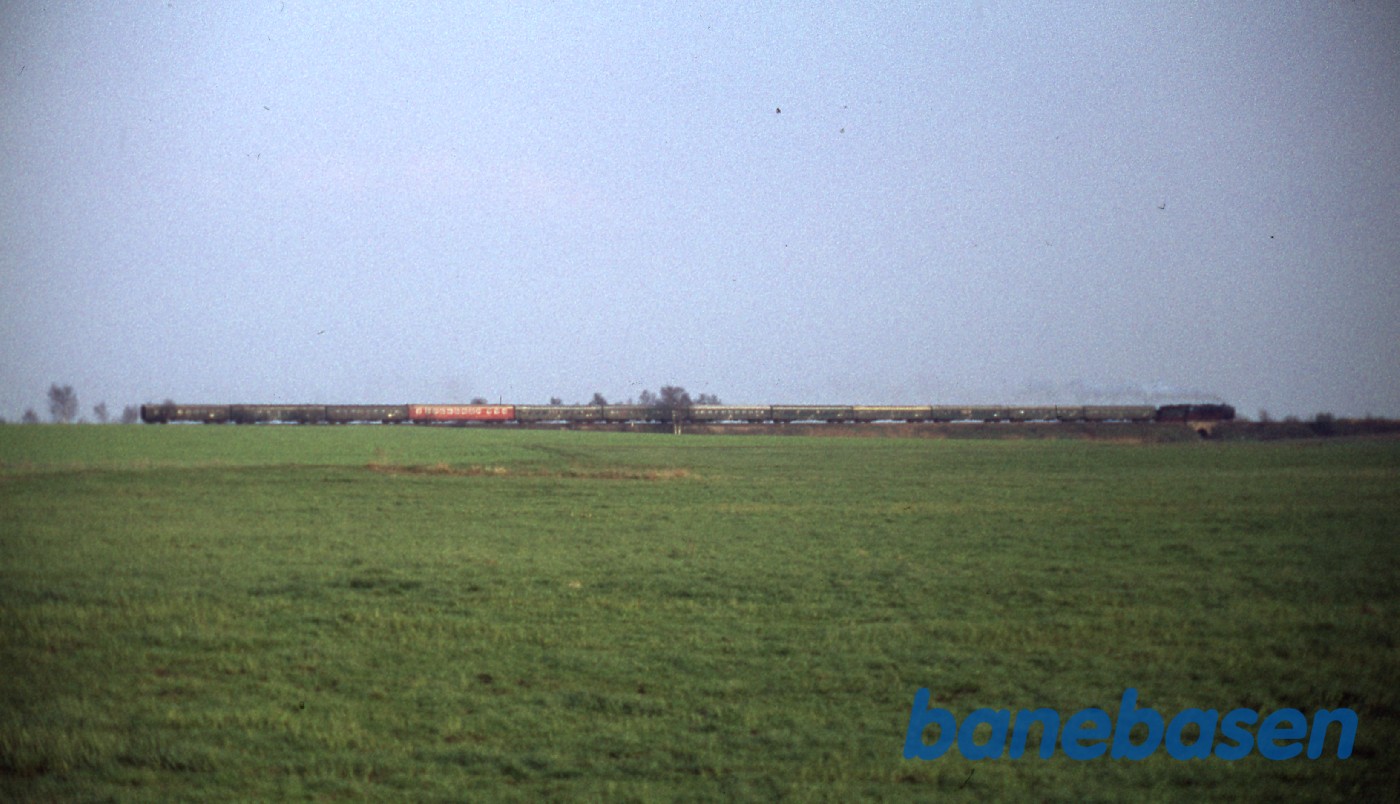 Persontog på strækningen Persontog på strækningen