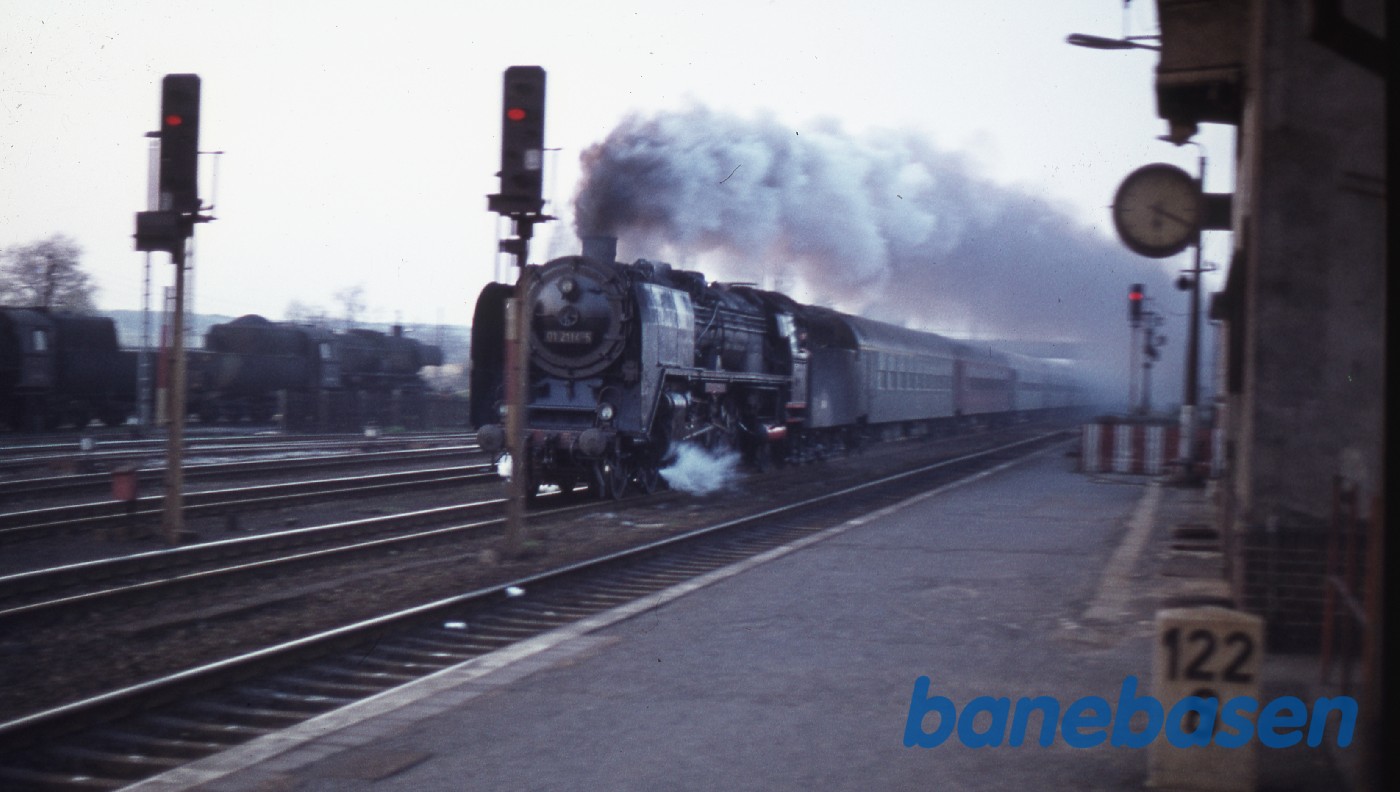 Persontog på station Persontog på station