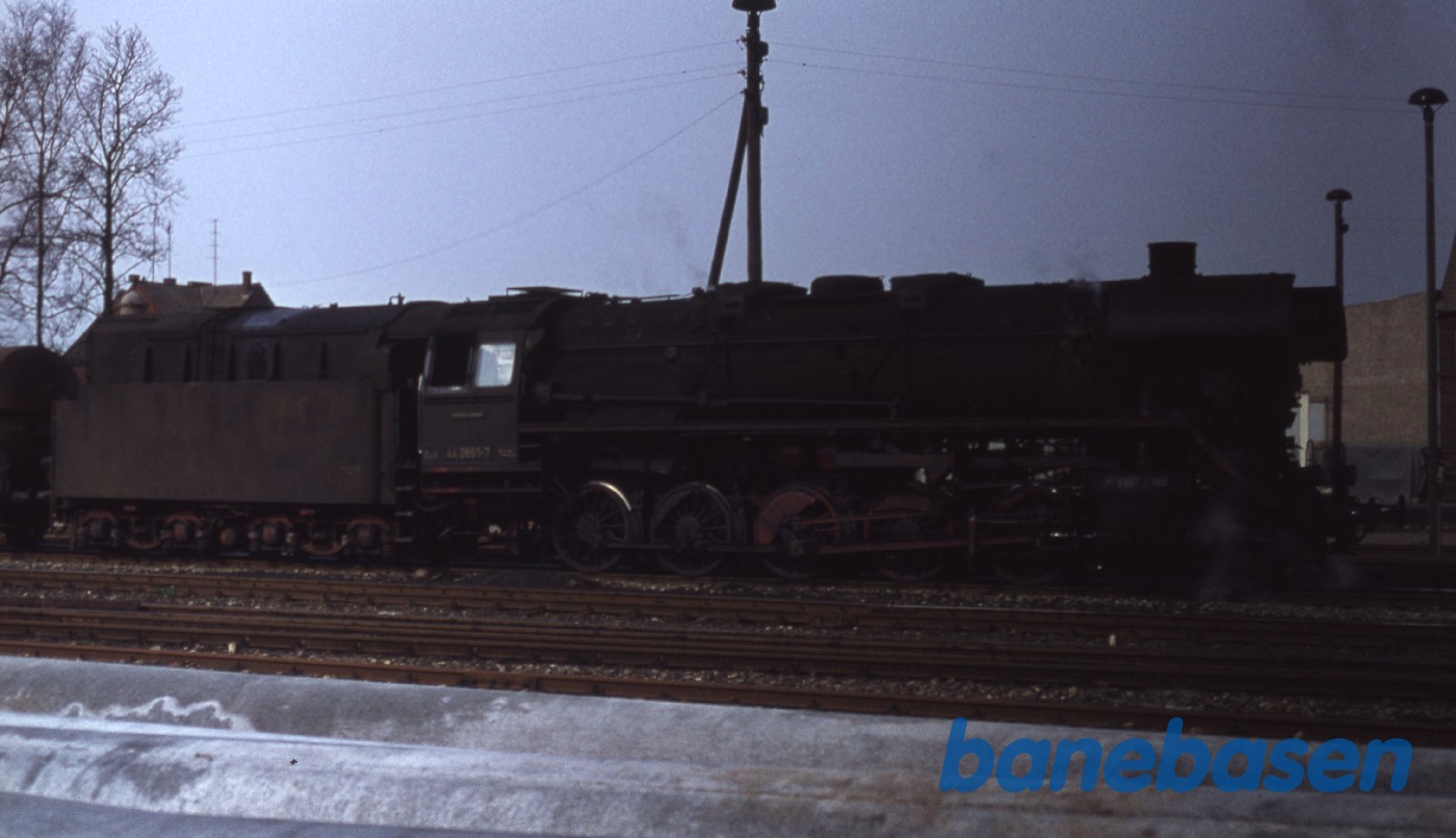 Solo oliefyret godstogslokomotiv Solo oliefyret godstogslokomotiv