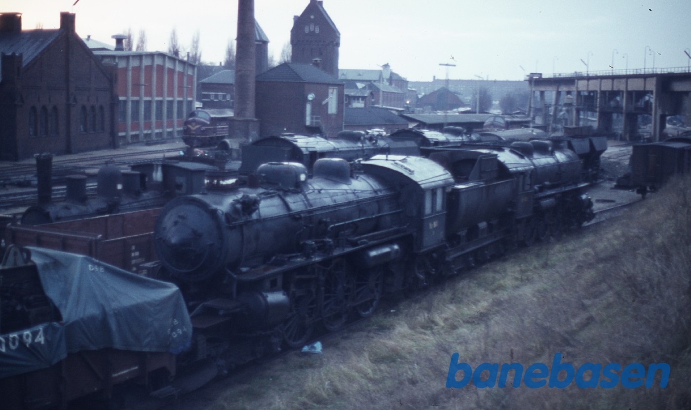 Flere damplokomotiver i askekassen Flere damplokomotiver i askekassen