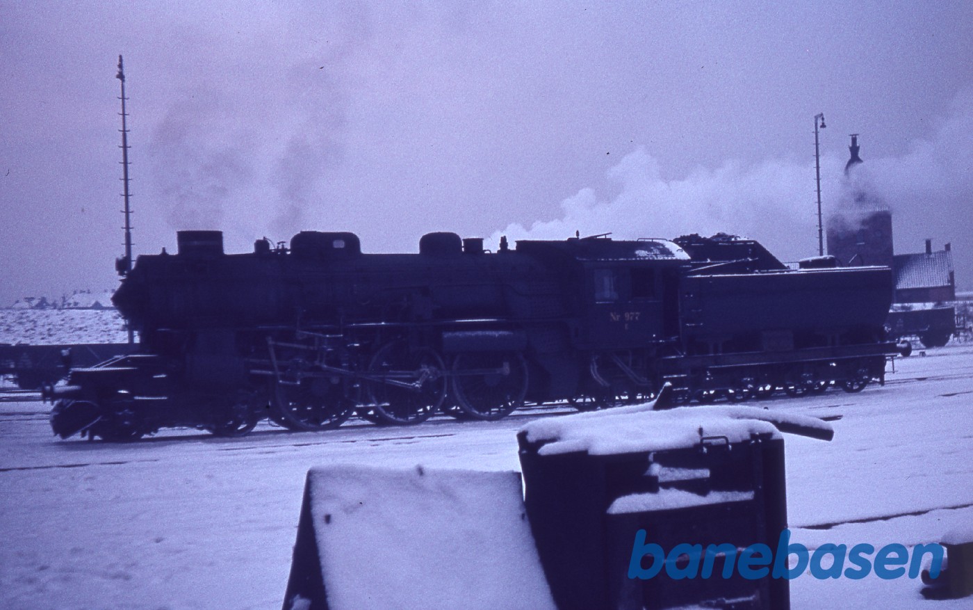 E-maskine i askekassen på Mgb i snevejr E-maskine i askekassen på Mgb i snevejr