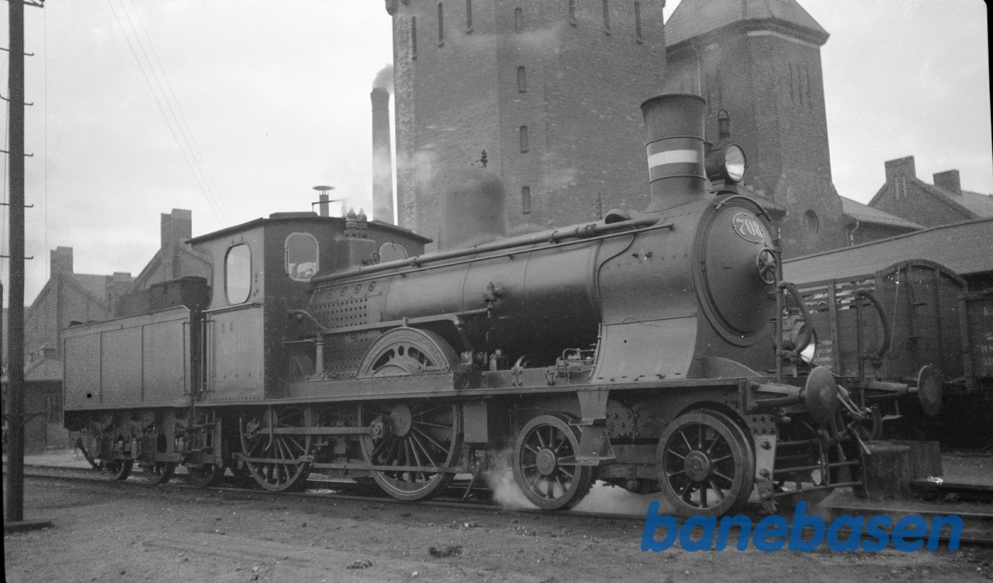 Damplokomotiv C 708 ved maskindepotet på Kbh GB Damplokomotiv C 708 ved maskindepotet på Kbh GB