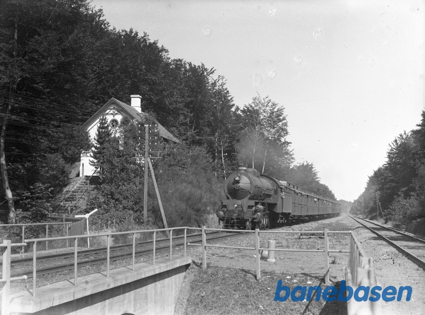 Tog 947 passerer ( Med R maskine) Tog 947 passerer ( Med R maskine)