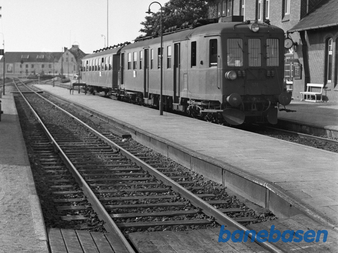 DSB MO 574 + AVM 299 lyntog Sønderjyden DSB MO 574 + AVM 299 lyntog Sønderjyden