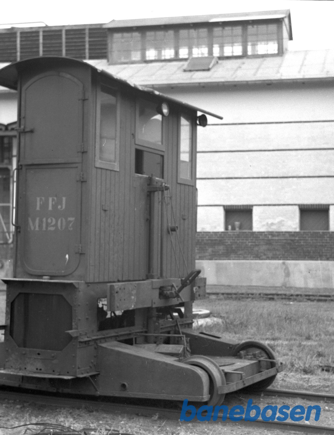 FFJ M 1207 FFJ M 1207