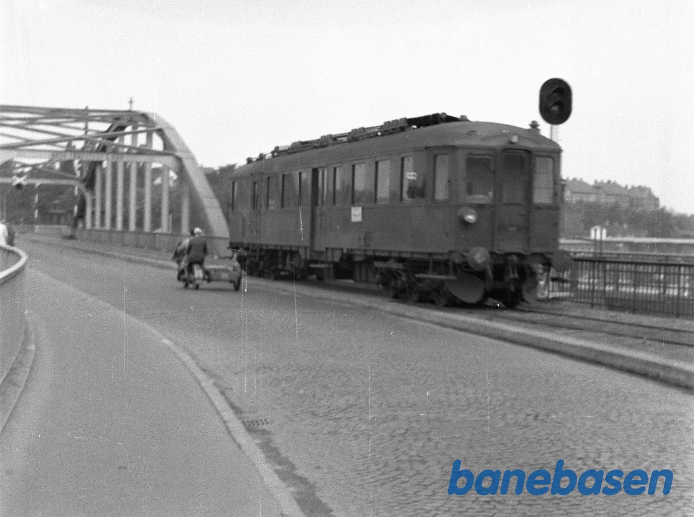 DSB MP 547 på broen DSB MP 547 på broen