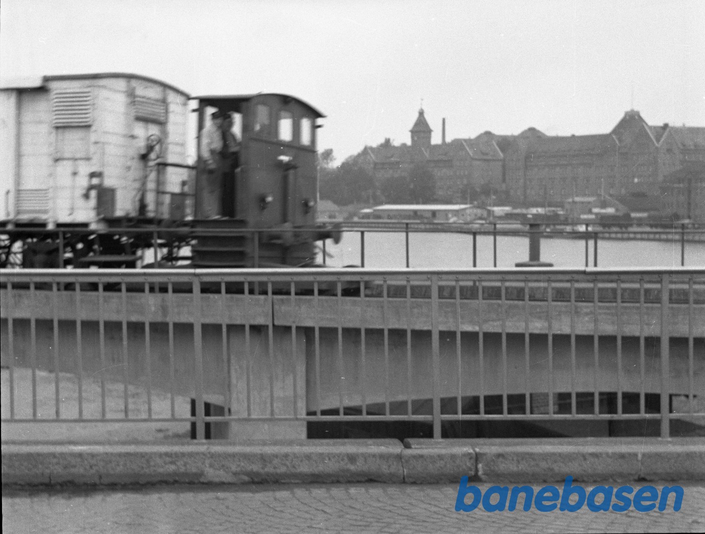 DSB Rangertraktor på broen DSB Rangertraktor på broen