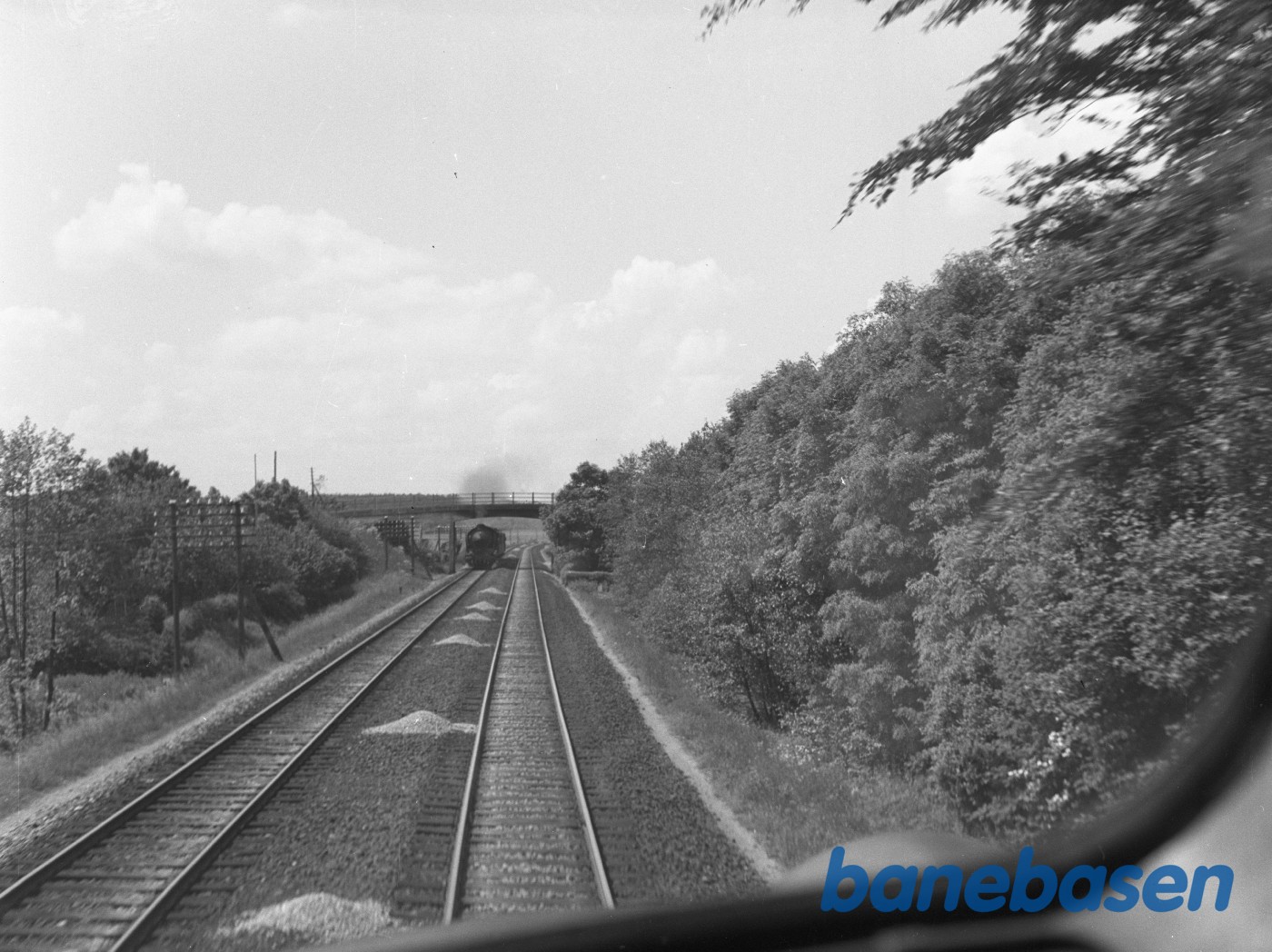 DSB Møde med tog 54 (R 9??) DSB Møde med tog 54 (R 9??)
