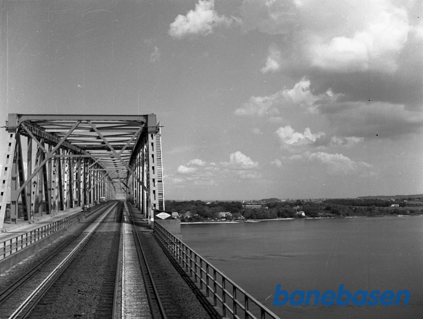 DSB Lillebæltsbroen fra førerens vinkel DSB Lillebæltsbroen fra førerens vinkel