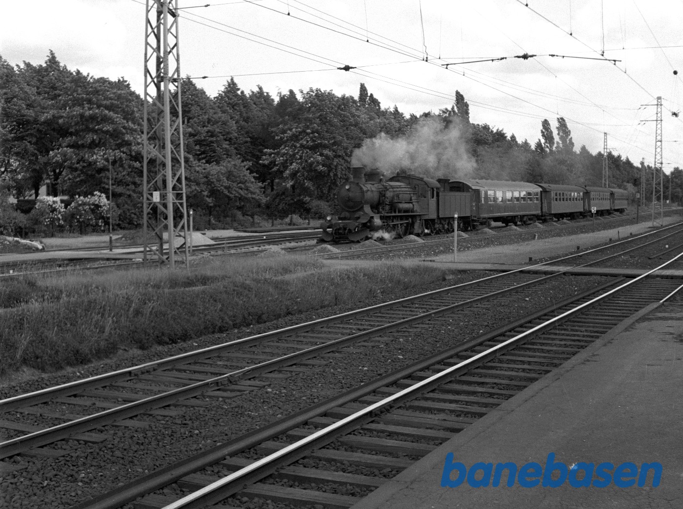 DSB P 911 med tog 453 DSB P 911 med tog 453