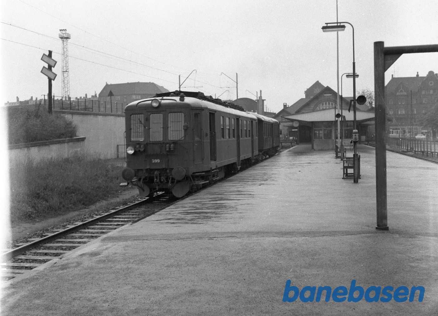 DSB MO 599 med tog DSB MO 599 med tog