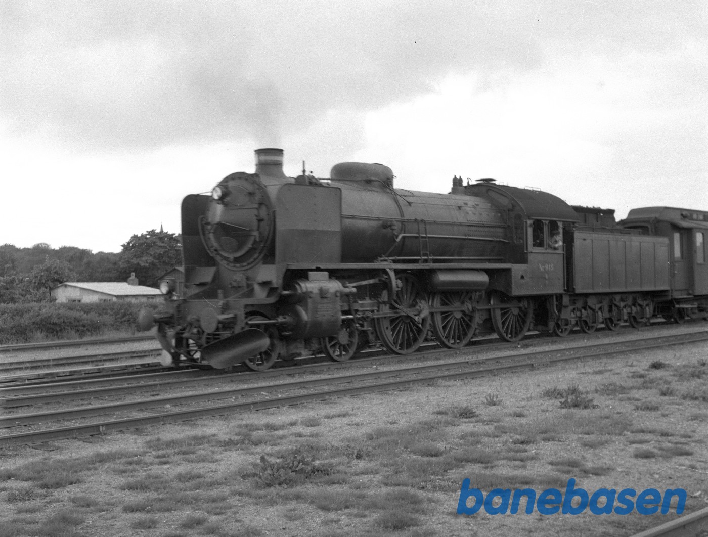 DSB R 949 venter på afgang DSB R 949 venter på afgang