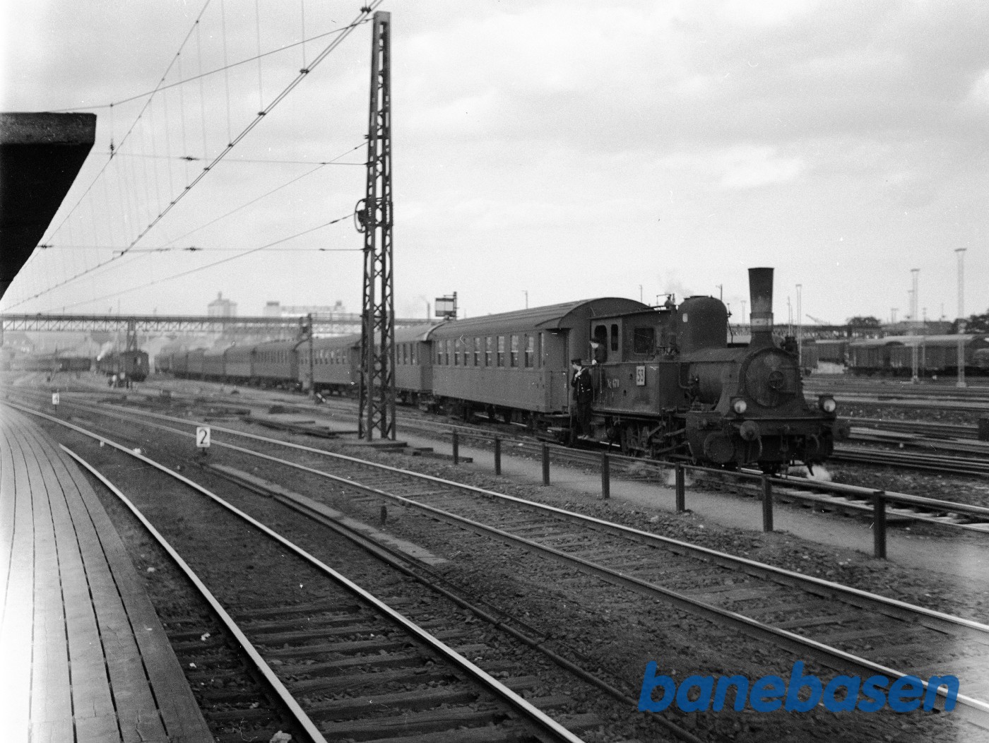 DSB F 470 med lang togstamme DSB F 470 med lang togstamme