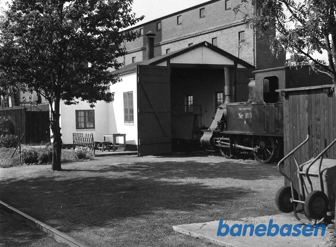 Valby Rangerstation remise med N 186 Valby Rangerstation remise med N 186