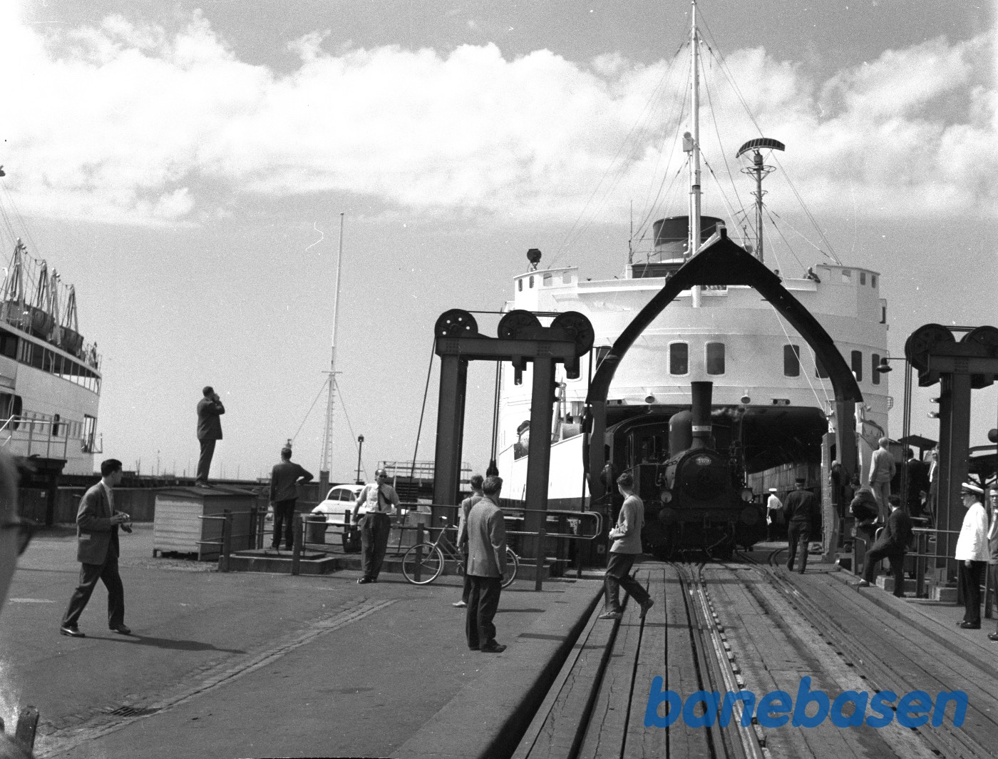 DSB F 489 paa klappen med M/F storebælt DSB F 489 paa klappen med M/F storebælt