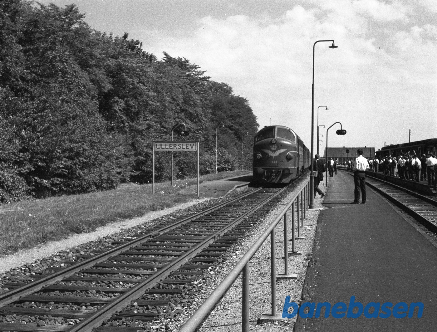 DSB MY 1144 med tog 25 DSB MY 1144 med tog 25