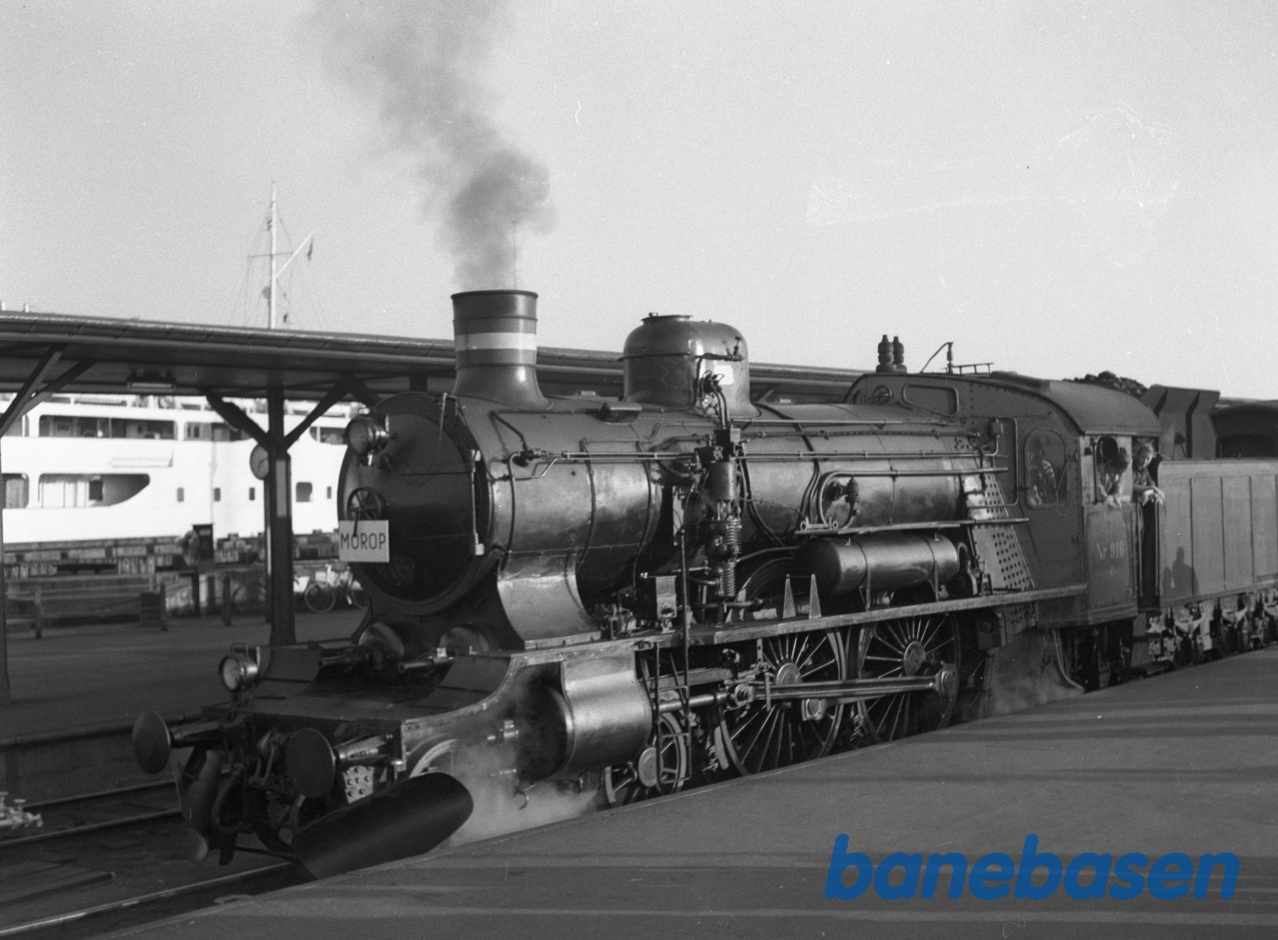 DSB P 916 med MOROP-tog. skilt lige... DSB P 916 med MOROP-tog. skilt lige...