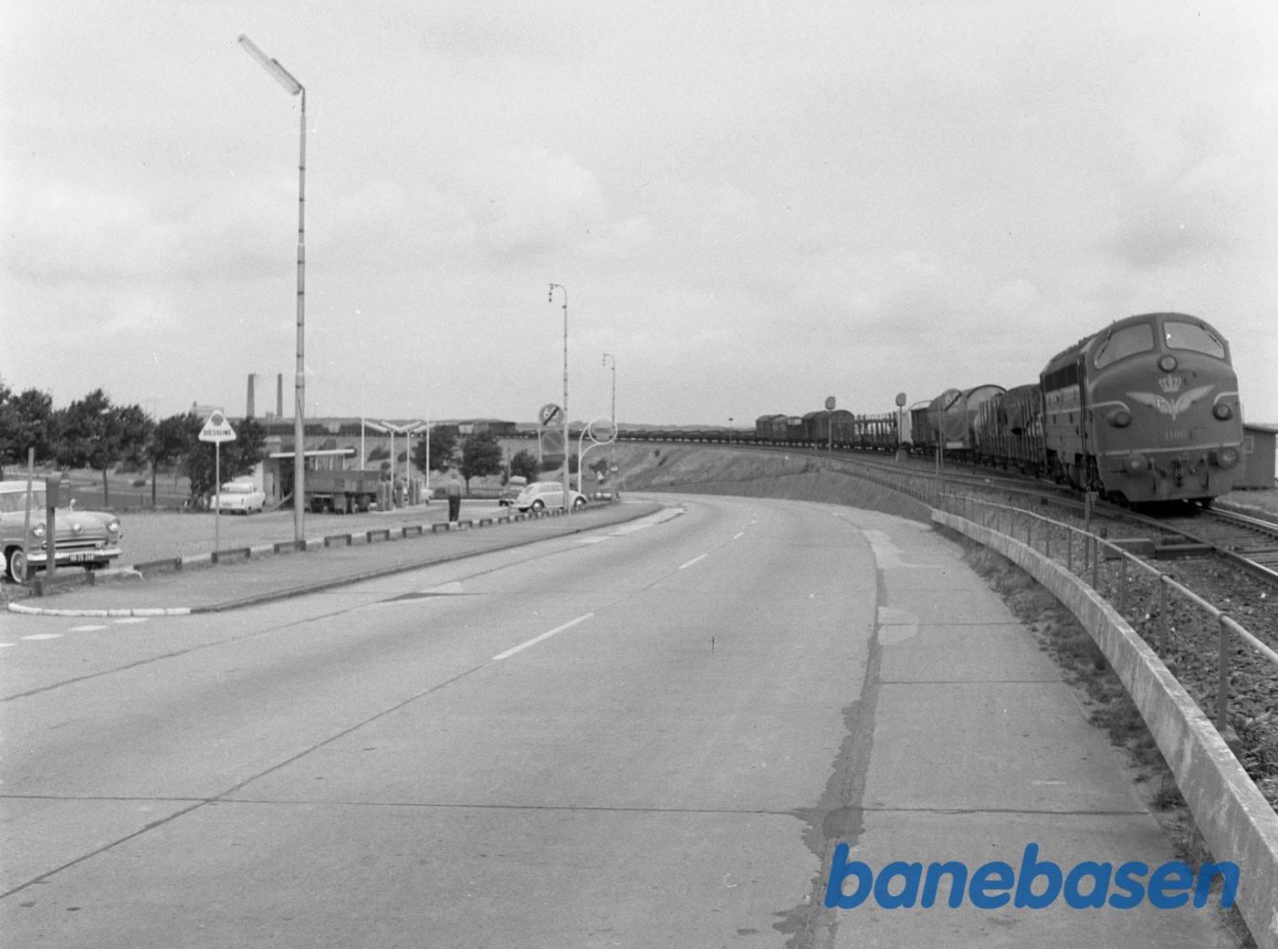 DSB MY 1120 med godstog fra Vordingborg DSB MY 1120 med godstog fra Vordingborg