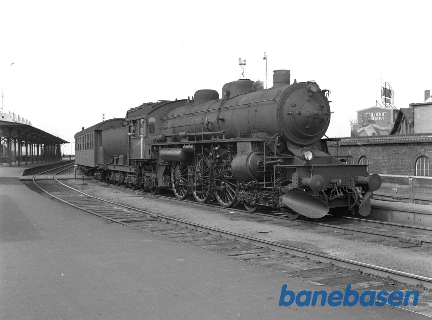 DSB E 981 med tog DSB E 981 med tog