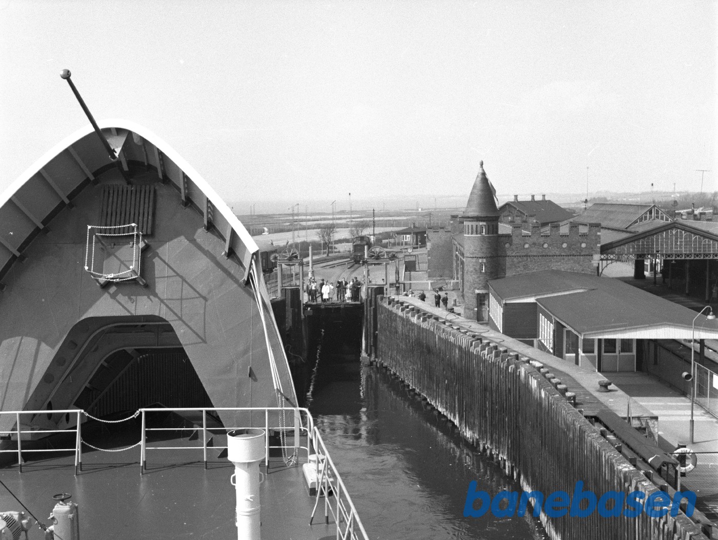 DB M/F Deutschland bakker ud DB M/F Deutschland bakker ud