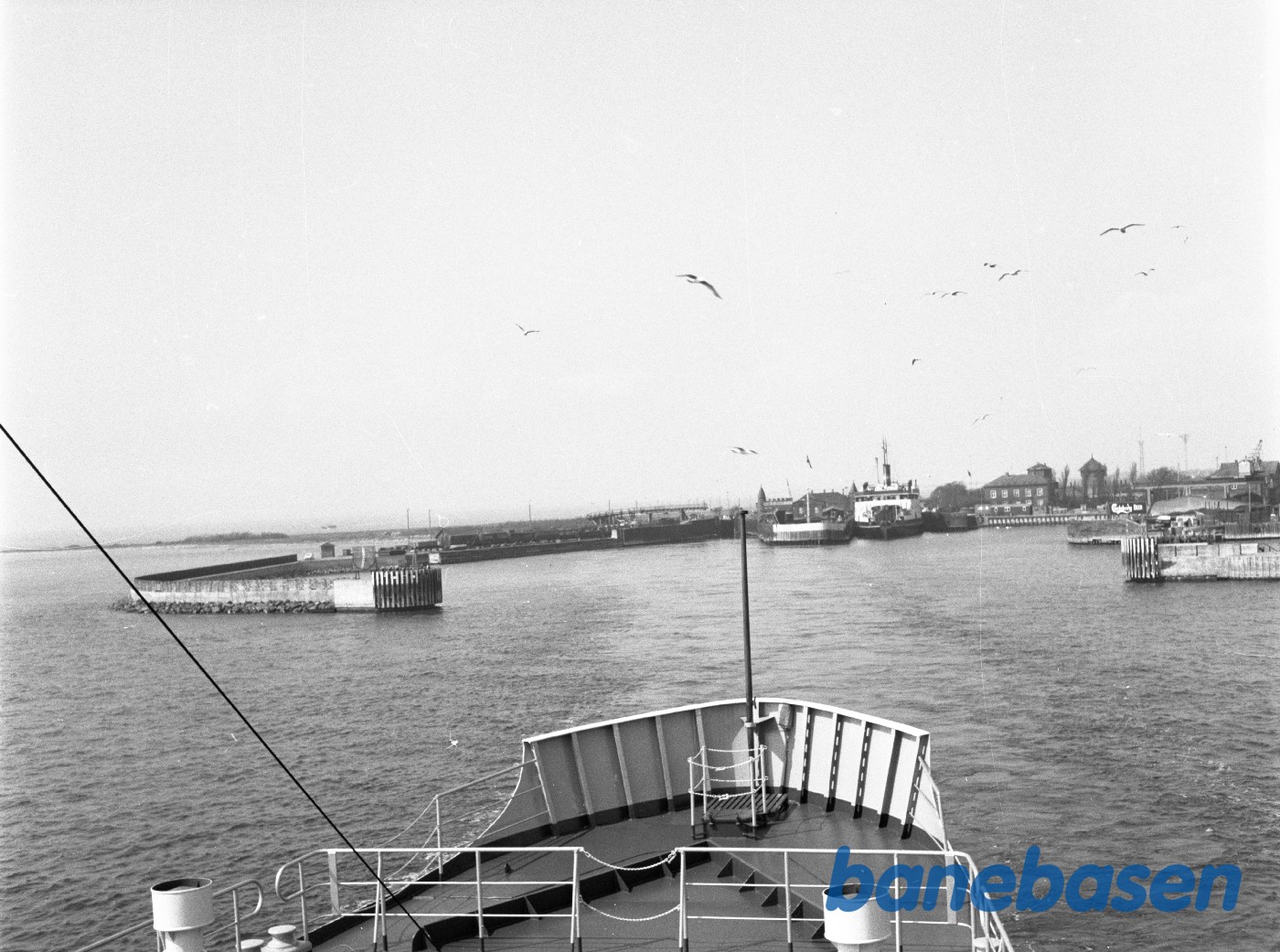 DB M/F Deutschland klar til at svaje DB M/F Deutschland klar til at svaje