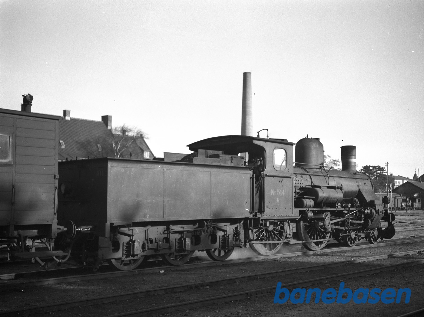Silkeborg station med damplokomotiv DSB K 514 med tog Silkeborg station med damplokomotiv DSB K 514 med tog