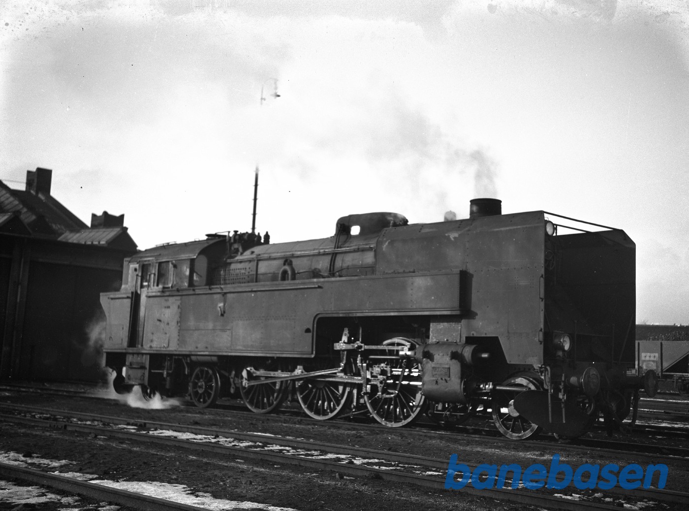 Damplokomotiv DSB Ltr S foran remisen på Kbh GB Damplokomotiv DSB Ltr S foran remisen på Kbh GB