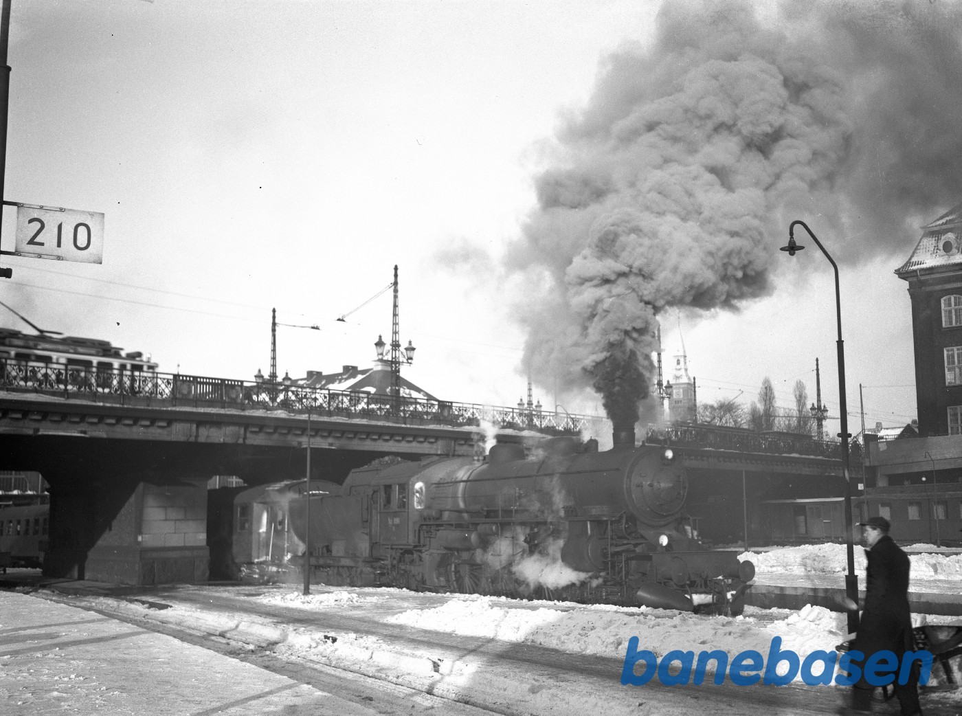 Damplokomotiv E 996 med tog 55 på Københanvn H Damplokomotiv E 996 med tog 55 på Københanvn H