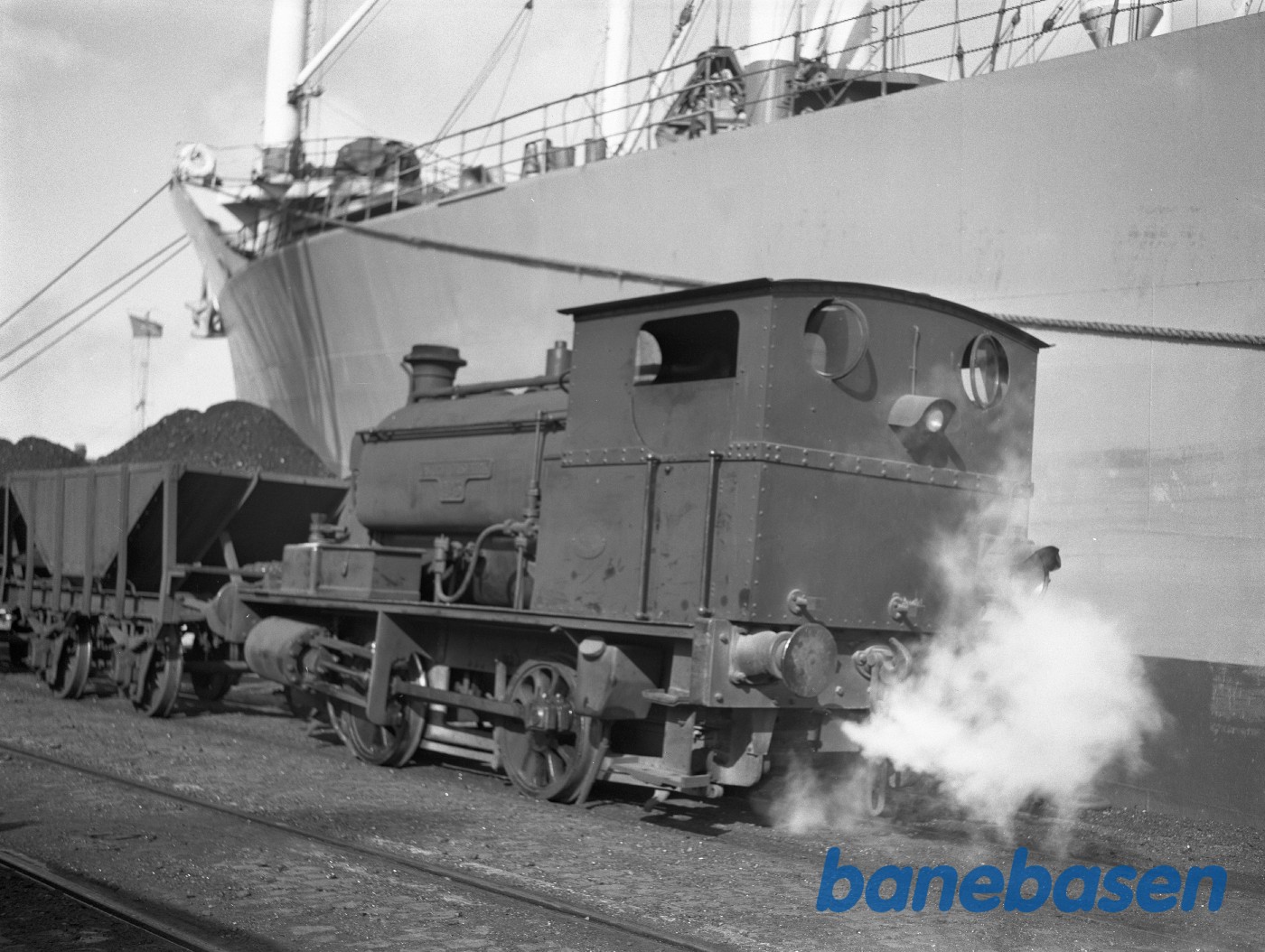 Østre gasværk. Kultog på havnen Østre gasværk. Kultog på havnen