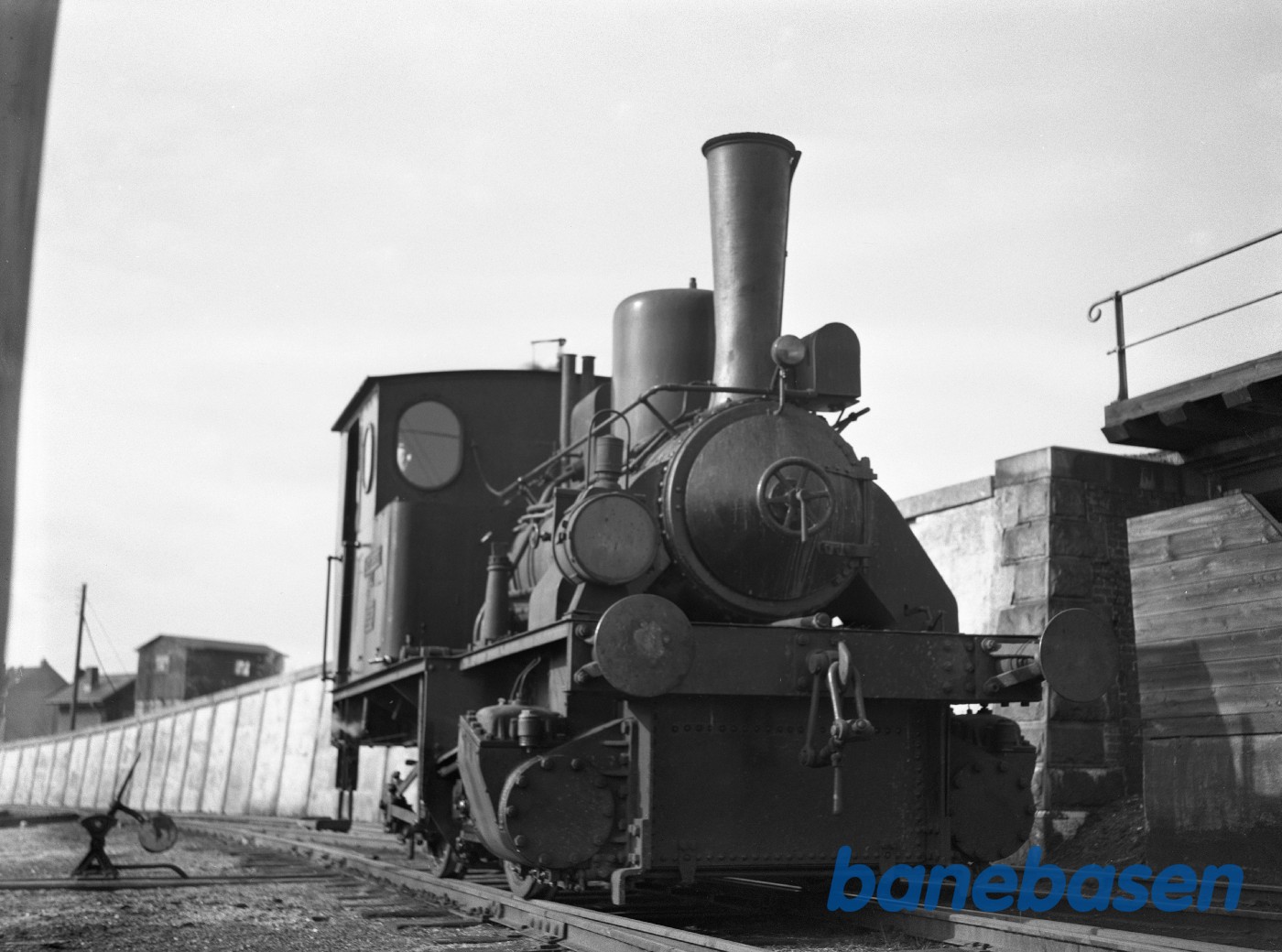 Valby gasværk. Damplokomotiv nr 2 set skråt forfra Valby gasværk. Damplokomotiv nr 2 set skråt forfra